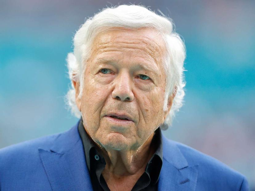 BREAKING NEWS: Chairman Robert Kraft Issues Strong Statement After Racist Incident Targeting a Veteran at Gillette Stadium